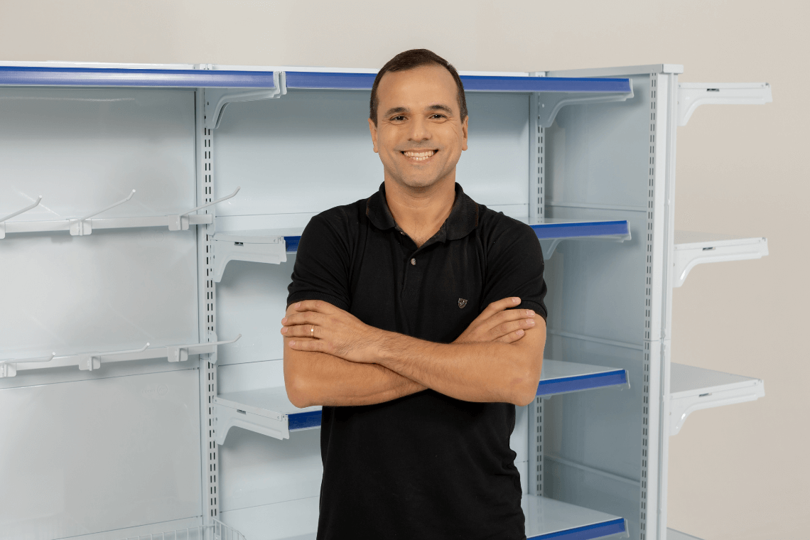 Gôndolas FIT para pet shop: como escolher, organizar e impulsionar vendas no seu ponto de venda